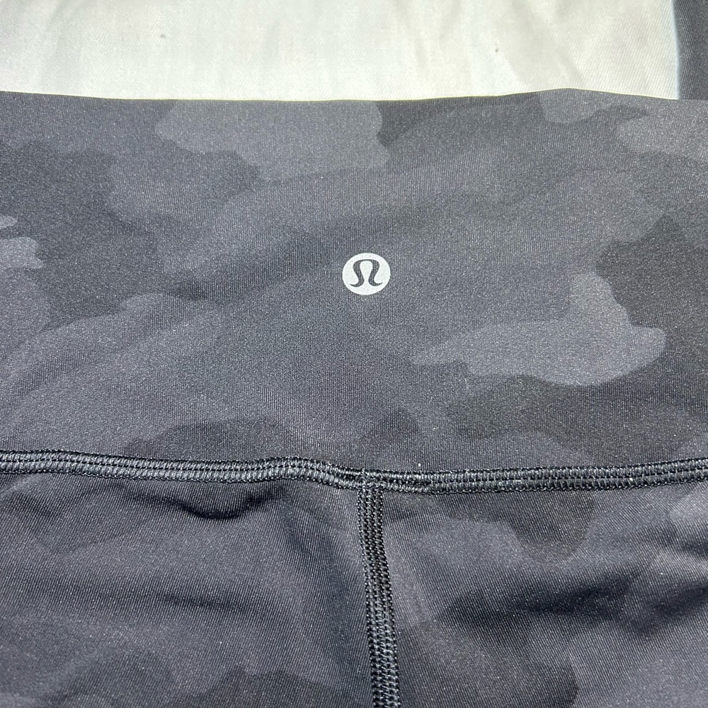 Lululemon Gray and black Camo Leggings